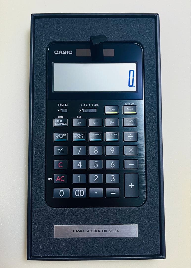 アマダナ 電卓カバー グリーン レザー 希少品 アマダナ 電卓カバー