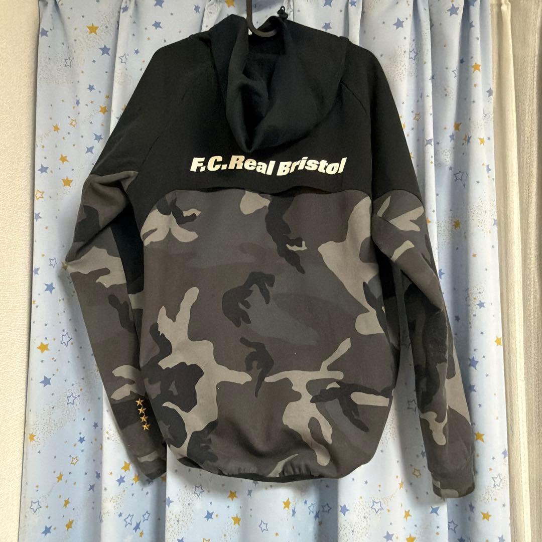 F.C.Real bristol 迷彩柄パーカーM