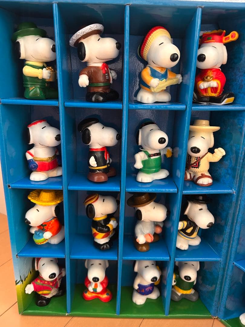 スヌーピー　SNOOPY COLLECTABLE BOX
