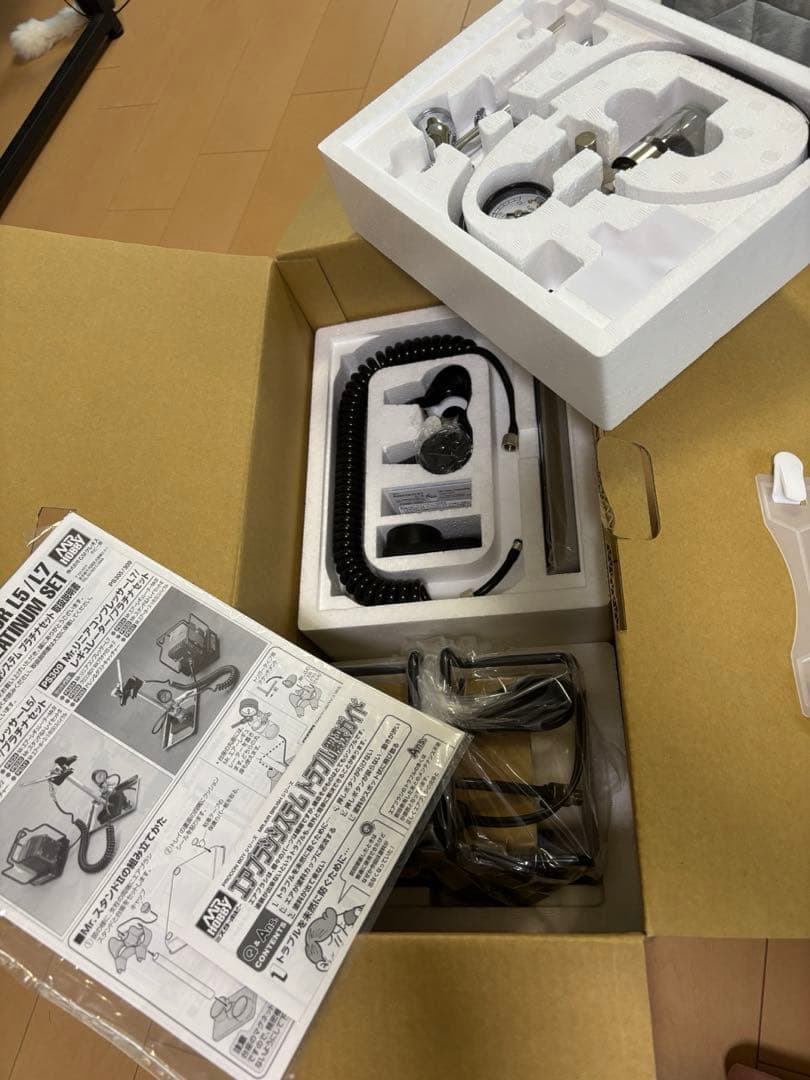 クレオス　Mr.リニアコンプレッサーL5 レギュレーター　プラチナセット　新品