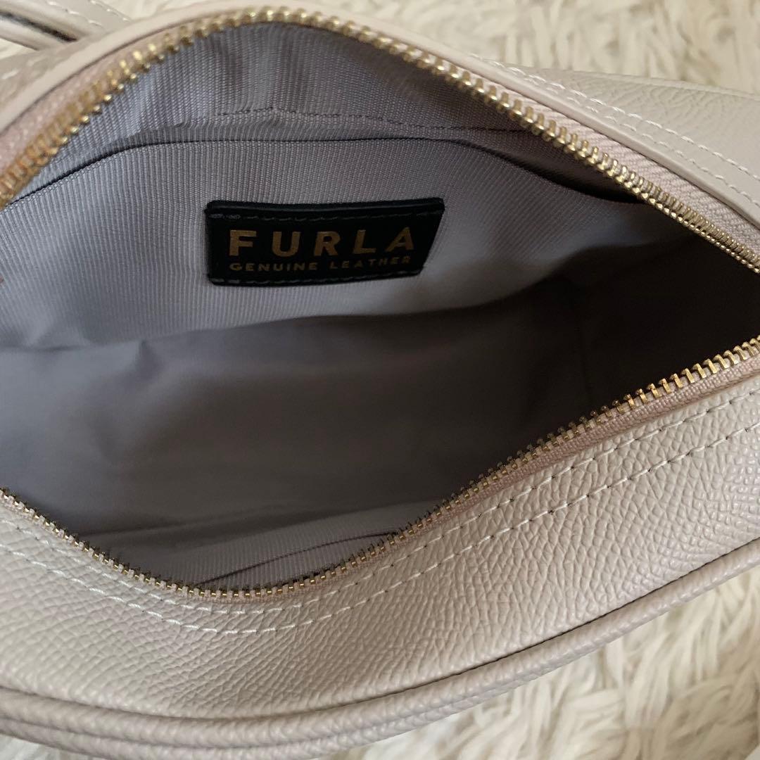 新品✨フルラ ショルダーバッグ 現行 リリー ダブルジップ レザー グレー