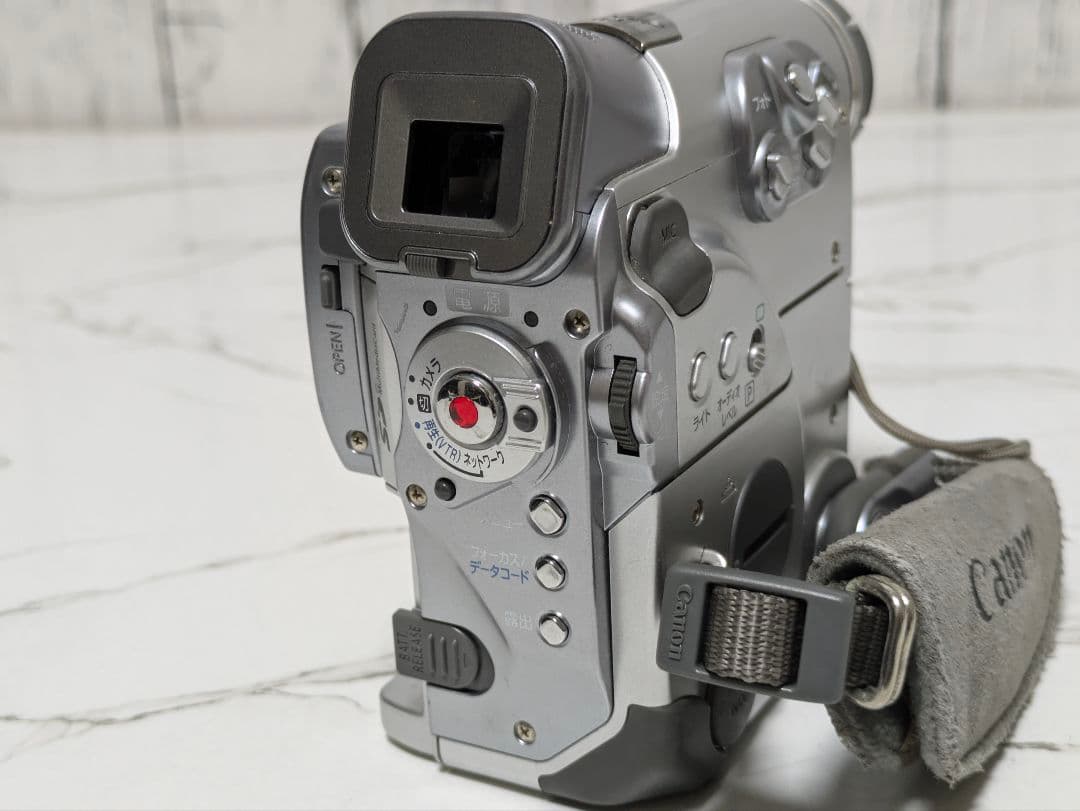 ③ Canon　DM-IXY DV M3　MiniDV対応　豪華セット