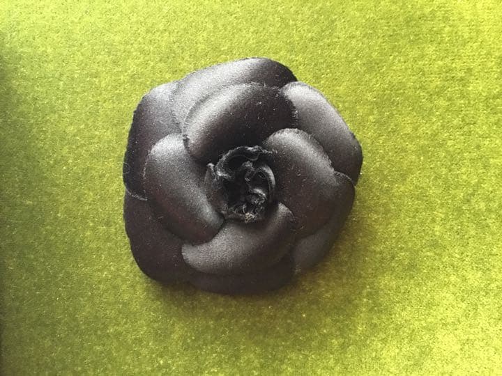 シャネル カメリア ブローチ 黒 ブラック コサージュ 注文