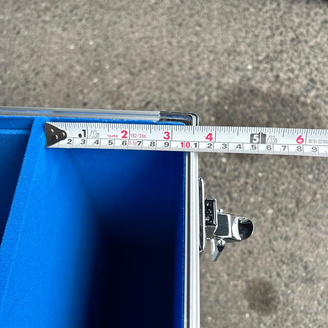 アルミ製シルバーケース 鍵付き ポータブルアンプ用