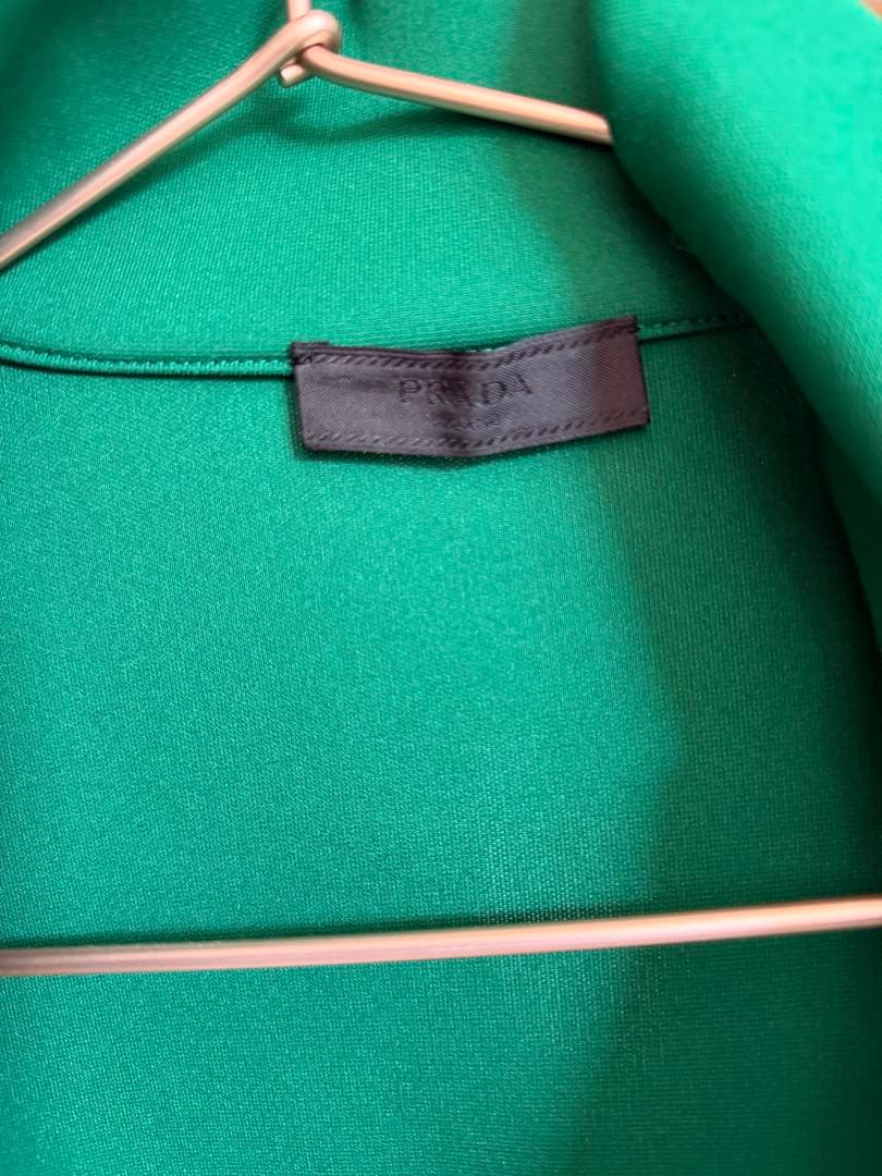 PRADA 緑/白 ジップアップジャケット