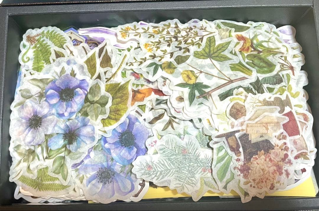 大量】コラージュ素材 まとめ売り 整理 最後の箱！