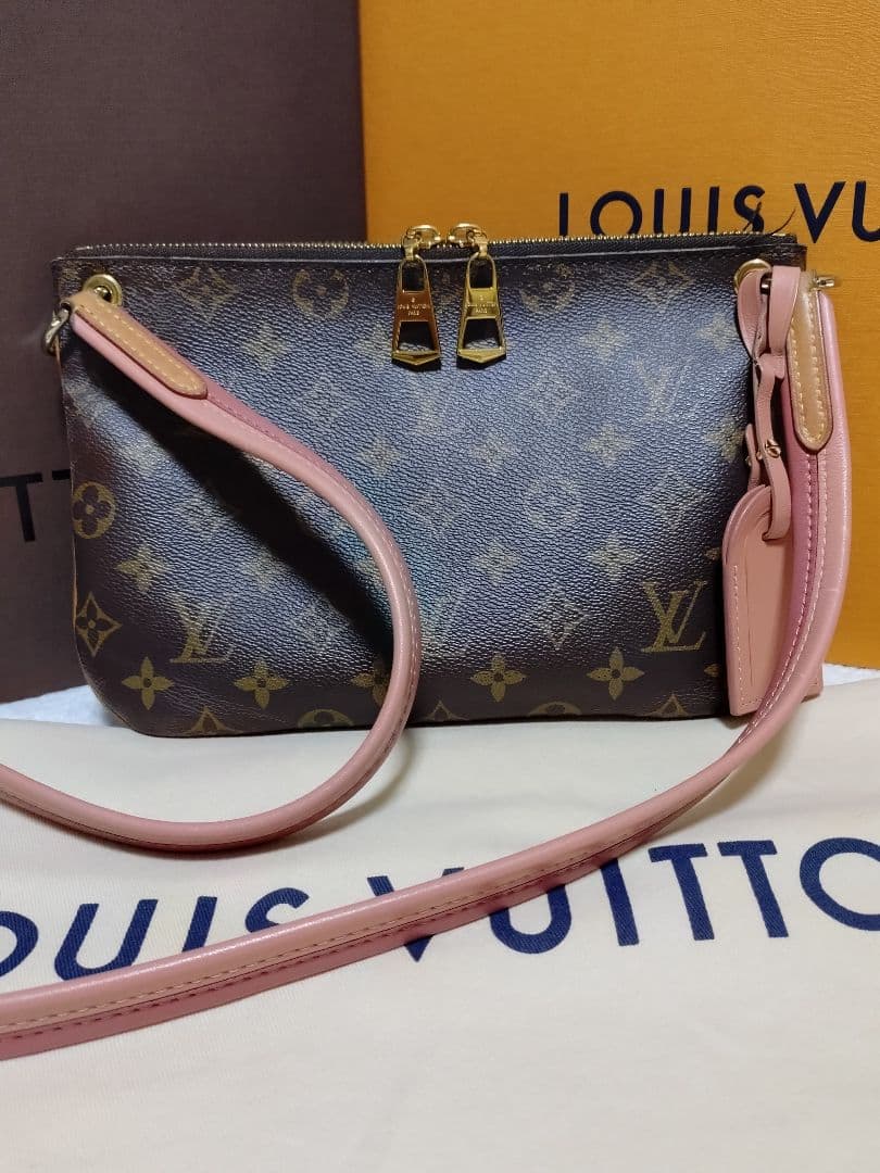 直営路面店購入　ルイヴィトン　モノグラム　ロレッタ