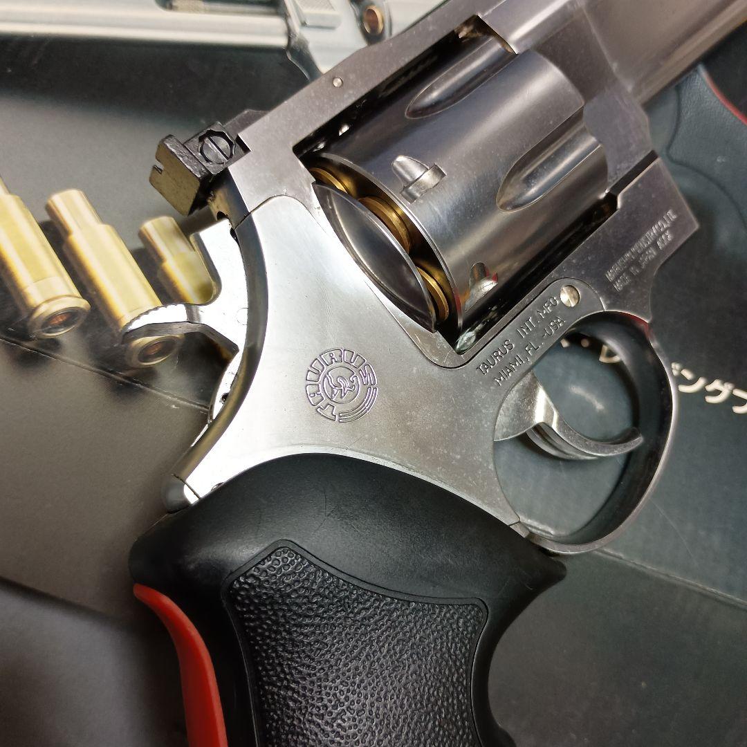 マルシン　トーラスRAGING BULL 44 MAGNUM 6.5インチ