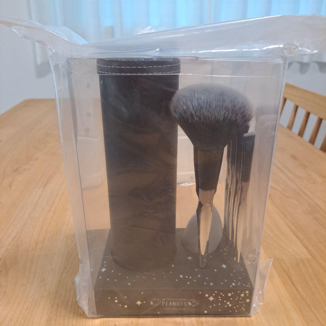 スヌーピー　メイクボックス×メイクブラシ