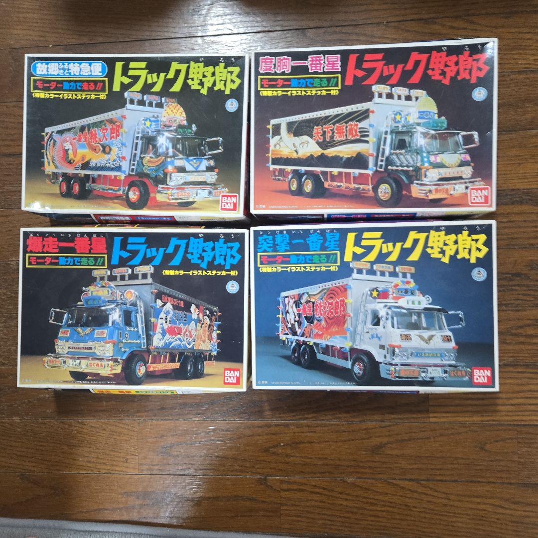 バンダイ トラック野郎 プラモデル 4点セット トラック野郎 故郷特急便 バンダイ 1/20 スケール シリーズ No.19