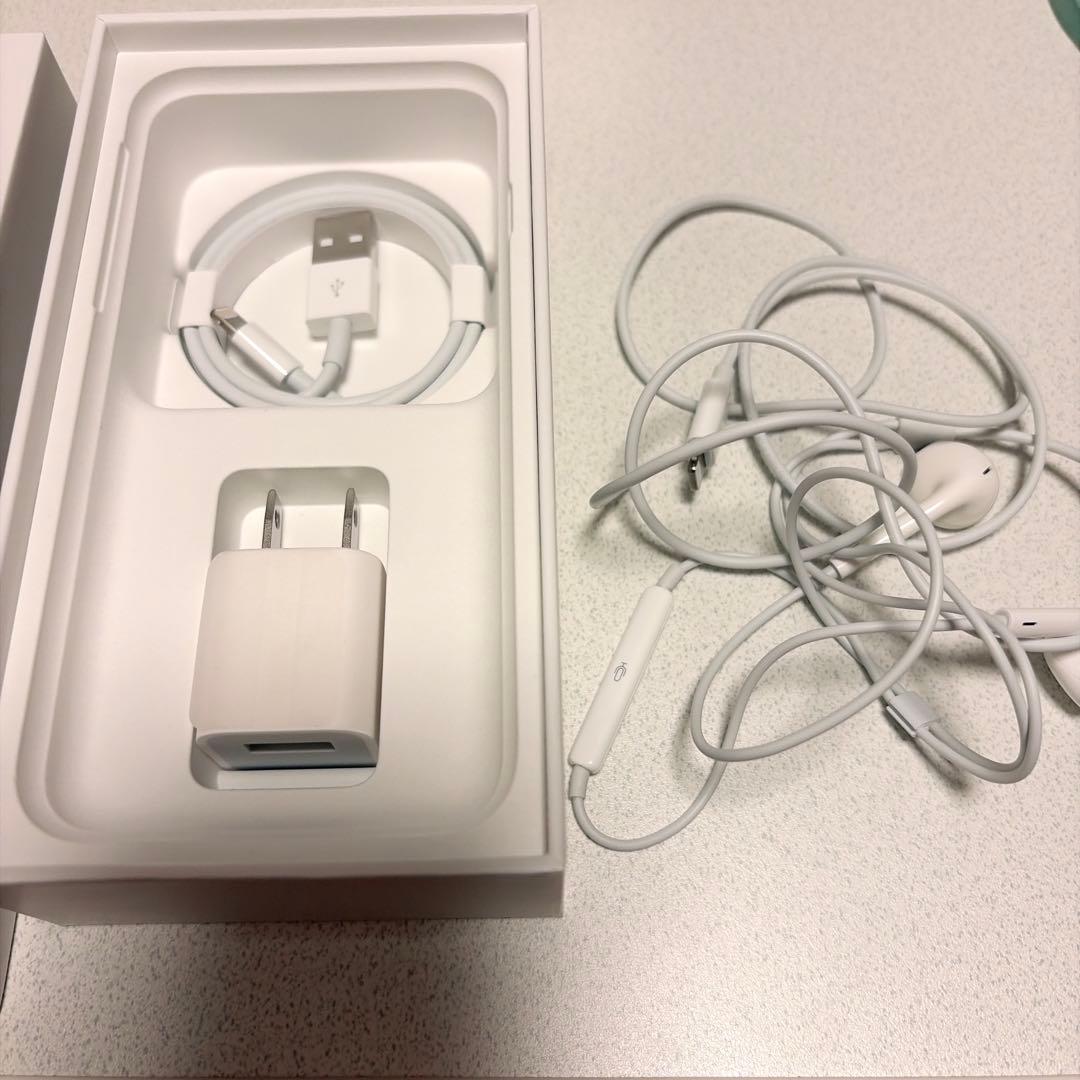 iphone se2 ホワイト SIMフリー 128GB 付属品あり 箱付き