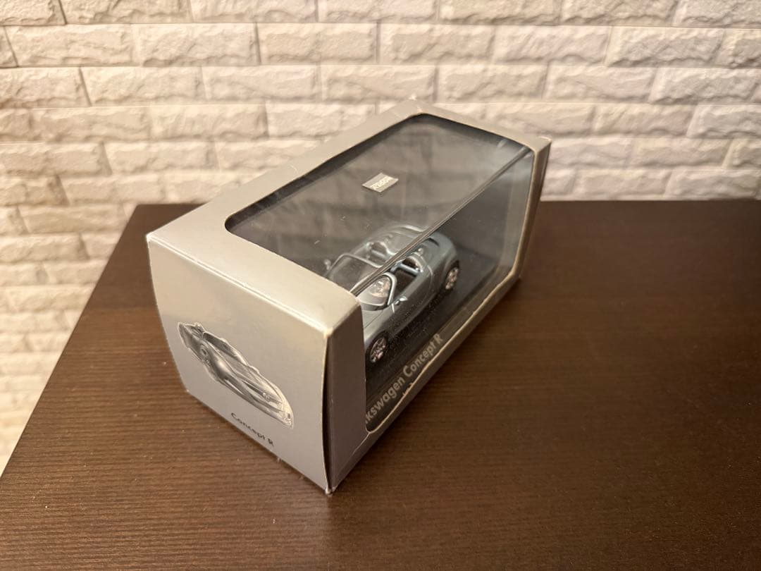フォルクスワーゲン　Concept R シルバー　ノレブ　ミニカー