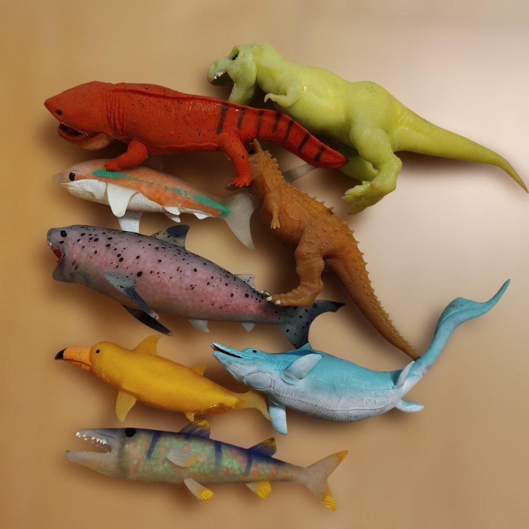 恐竜フィギュア 16体セット＋おまけの8体セット