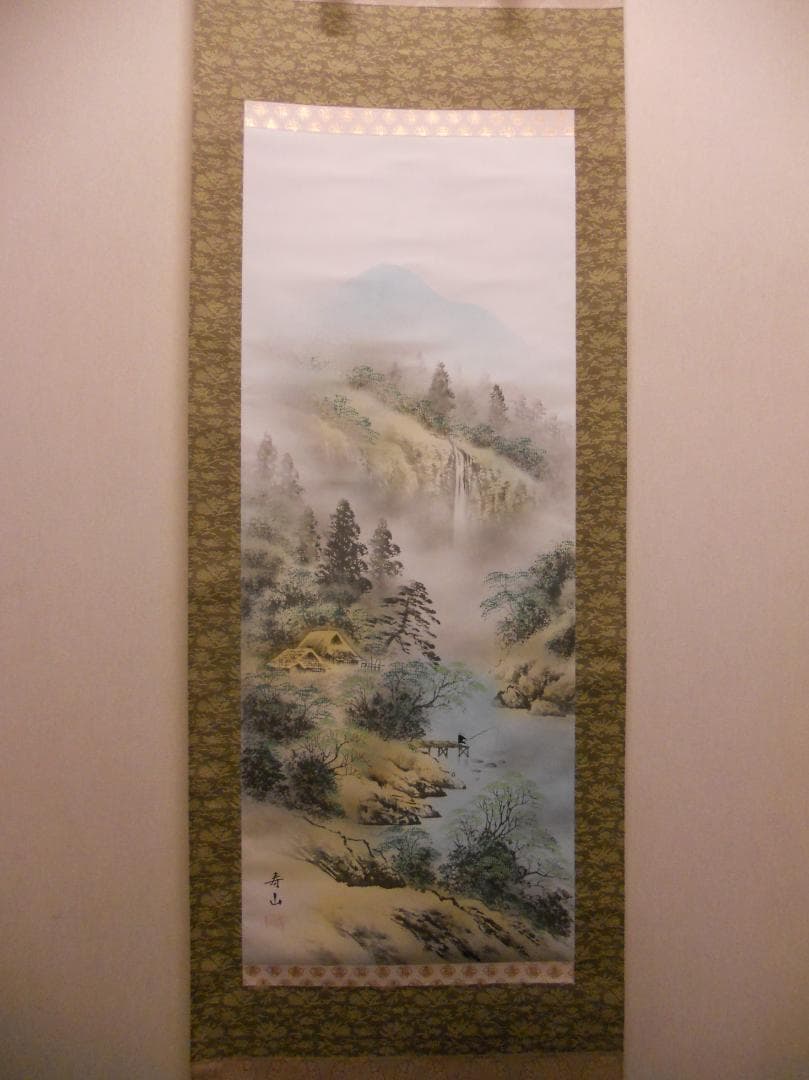 掛け軸 寿山 作 彩色山水 絹本 希少 軸装 茶道具 掛軸 美品 です。