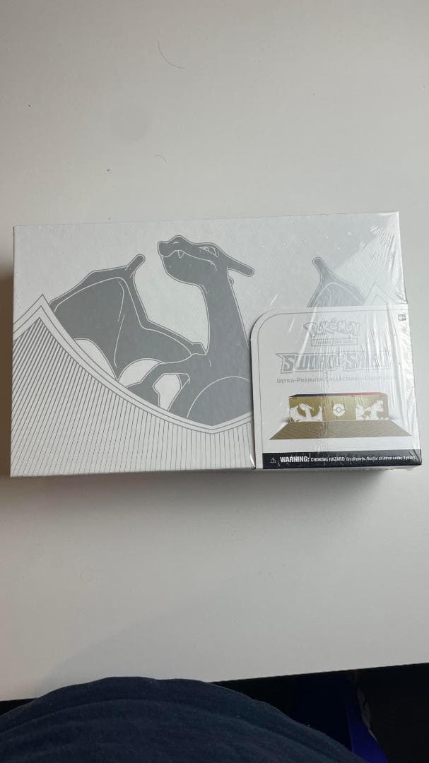 ポケモン リザードン ウルトラプレミアムコレクションボックス UPC 未