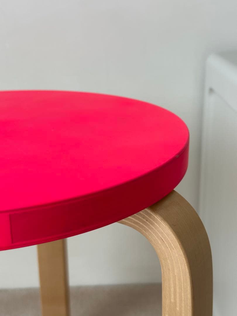アルテック　ヴィトラ　スツール　蛍光ピンク