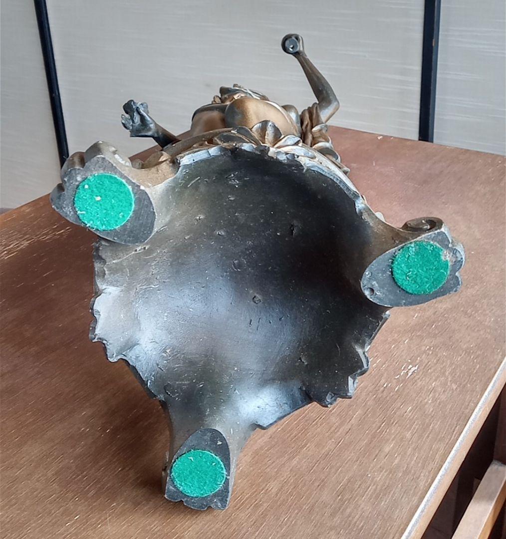 女性像のブロンズ色彫刻 約60cm ブロンズ？ ブロンズ像？ 女性