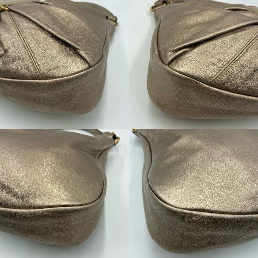 極美品 フェラガモ 2way ヴァラ ショルダーバッグ レザー ゴールド系