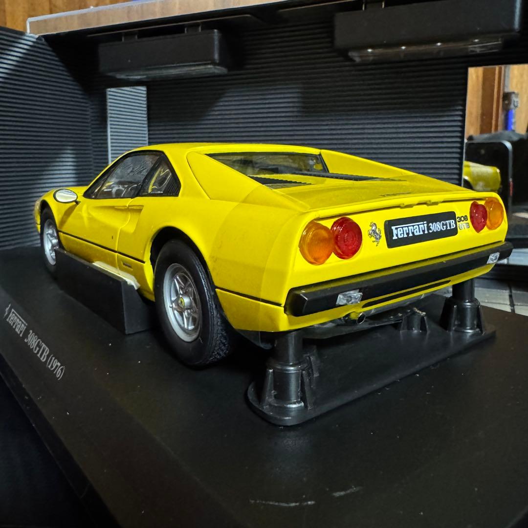 絶版 京商 1/18 フェラーリ 308GTB