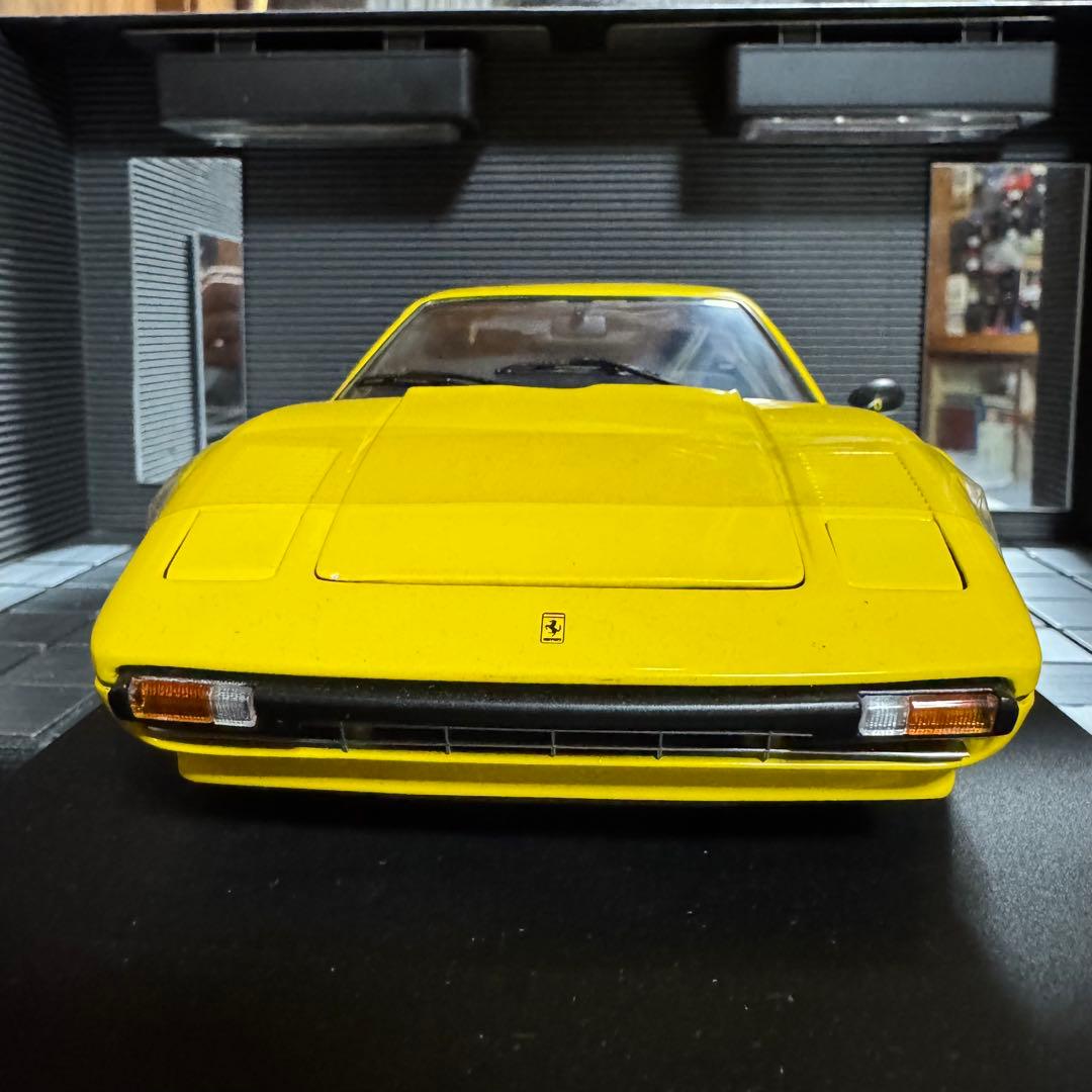 絶版 京商 1/18 フェラーリ 308GTB