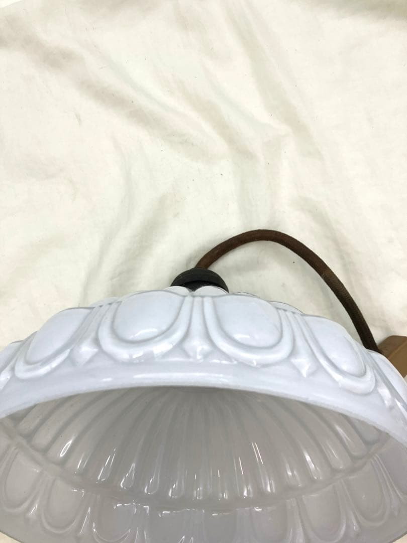 昭和レトロ　電笠 乳白ガラス　プレスガラス　セル巻き　古い電傘　ガラスシェード
