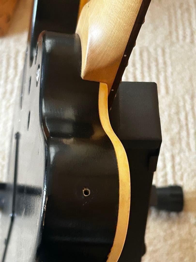 ミュージックマン風 カスタム抜け殻ギター