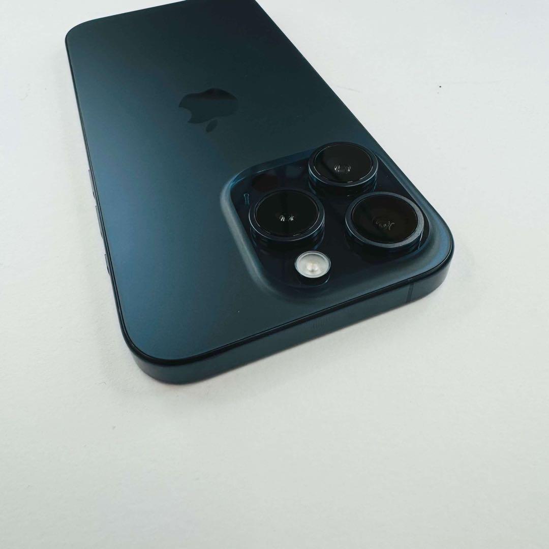 iPhone 15 Pro 128GB SIMフリー 美品