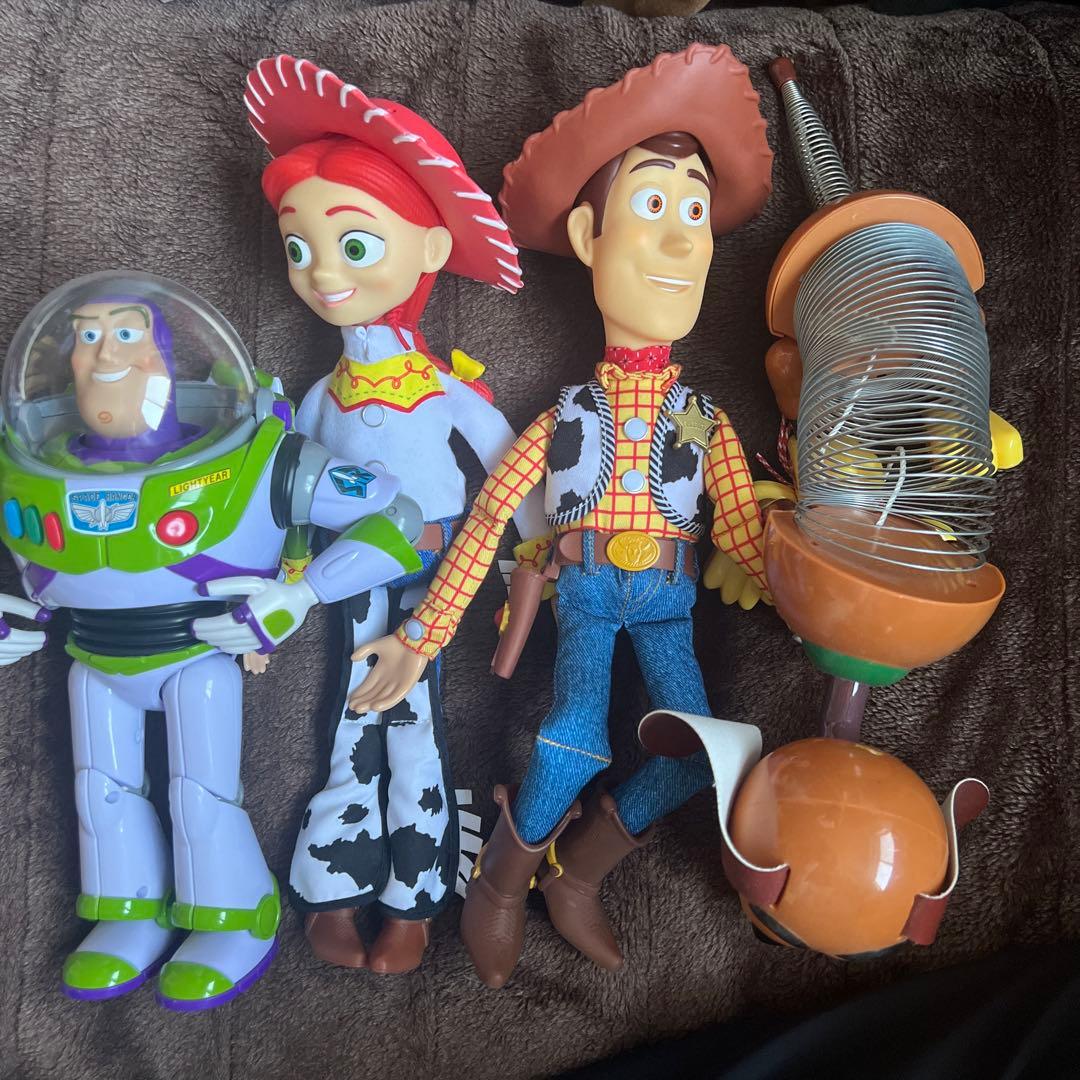 トイ・ストーリーウッディ.ジェシー.バズ・ライトイヤー.スリンキー