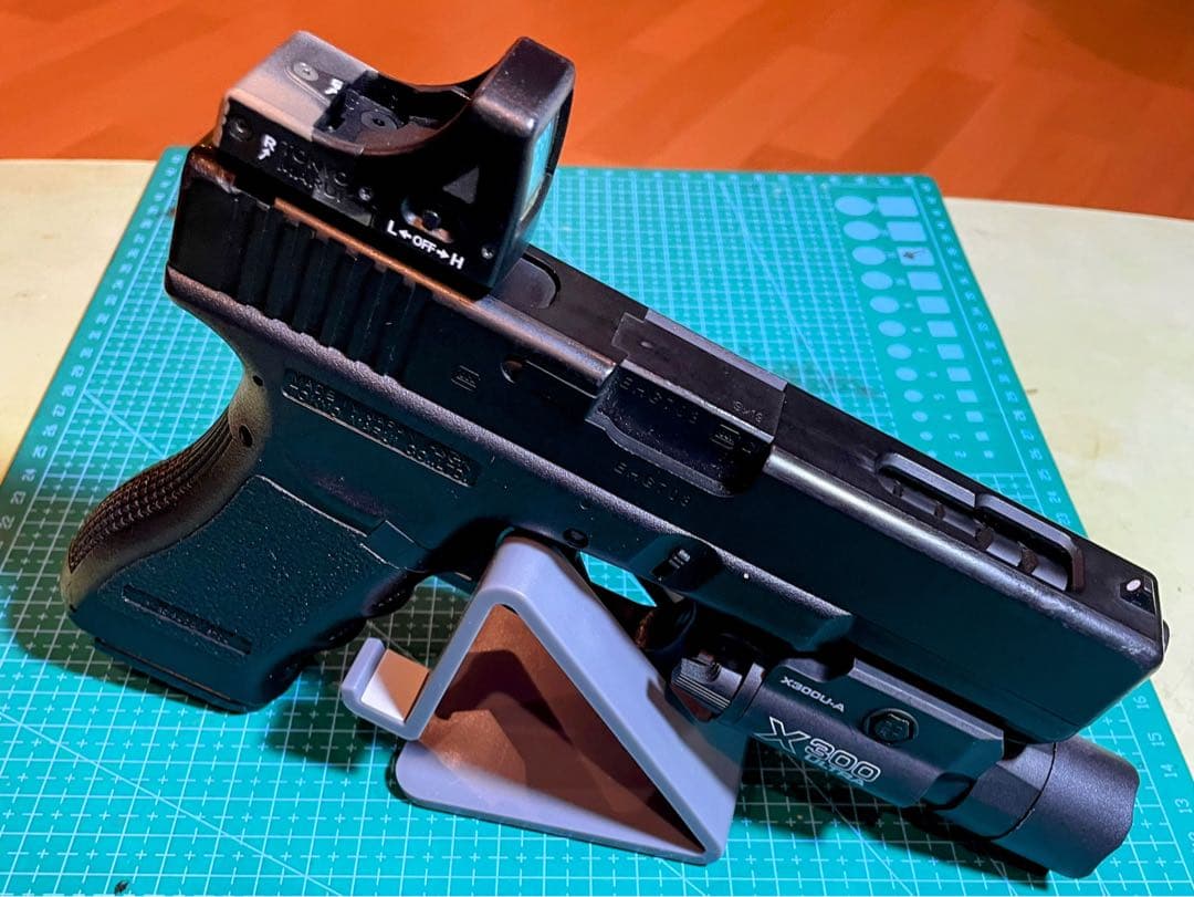 グロック18C電動ガン100連マガジン2本+マイクロプロサイト+ X300ライト