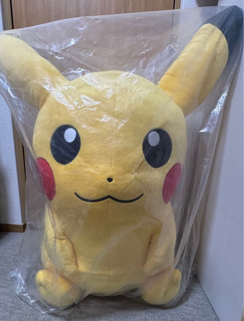 ピカチュウ 40インチぬいぐるみ ポケモンセンターオリジナル - メルカリ