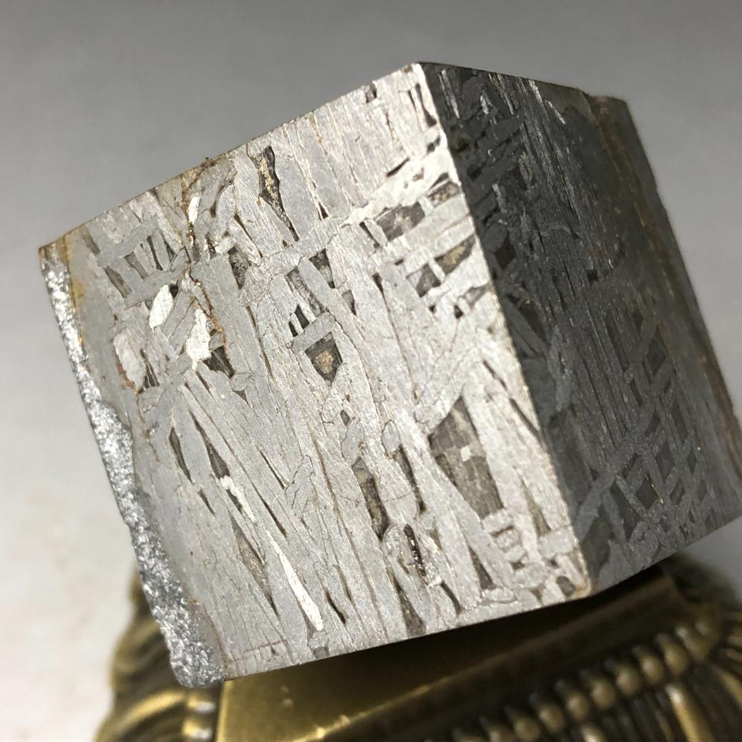 草薙真様専用 アルタイ隕石 メテオライト 立方体 鉄隕石 重さ199g