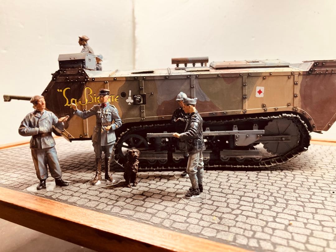 1/35 スケール フランス軍サンシャモン突撃戦車