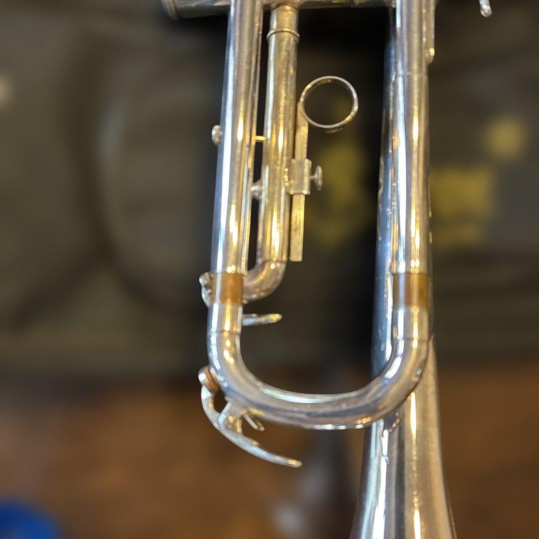 YAMAHAトランペットYTR2320ES とキャリングケース