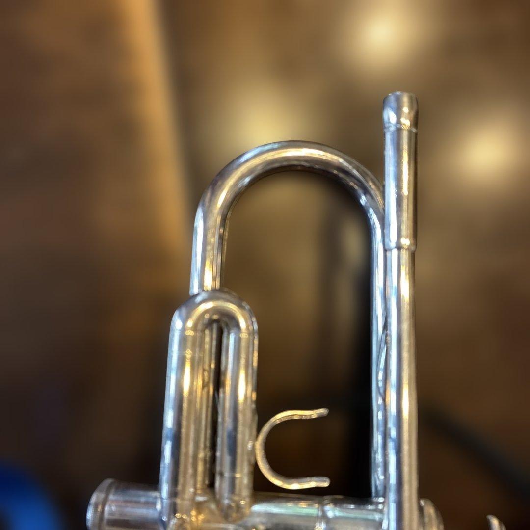 YAMAHAトランペットYTR2320ES とキャリングケース