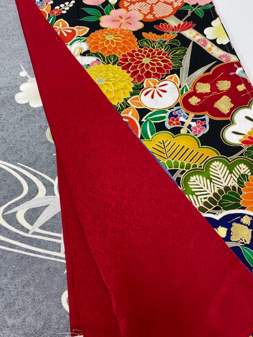 振袖 仮絵羽 金駒 金彩 紋意匠 正絹 未仕立て品 八掛付き