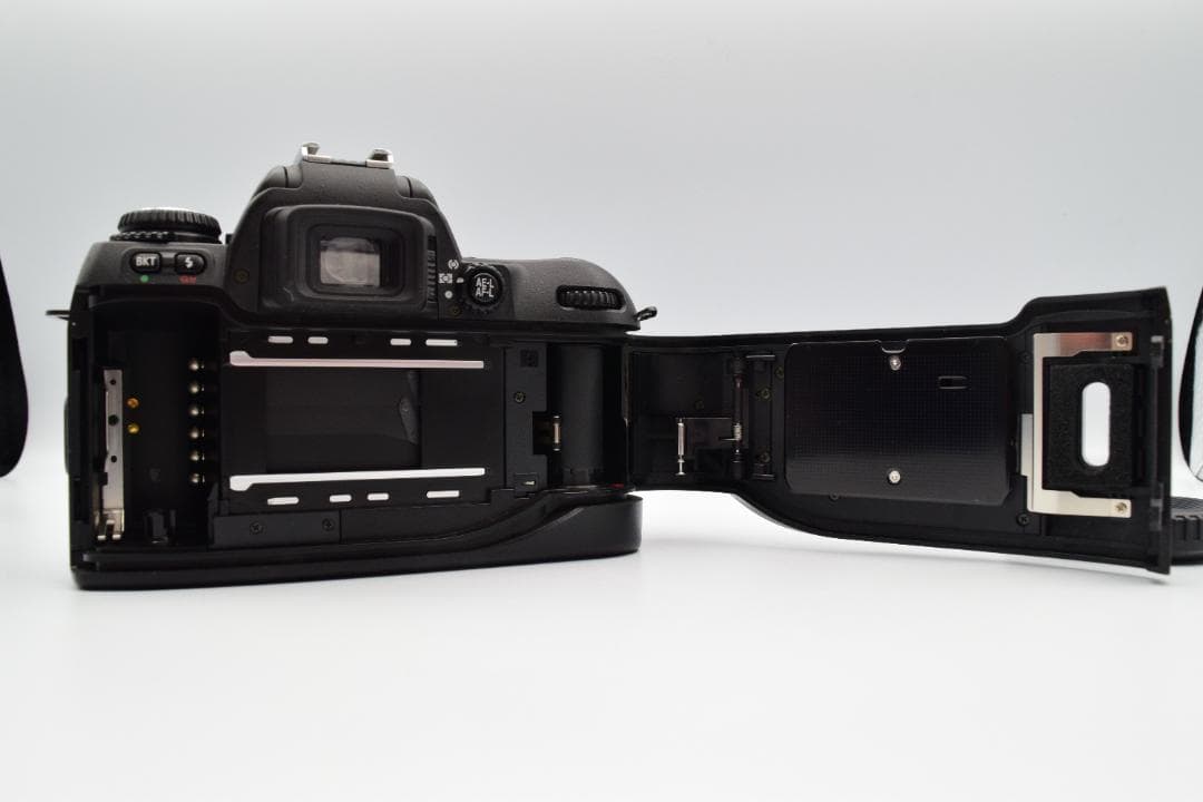 美品】Nikon F80D フィルム一眼レフカメラ ブラック #25018