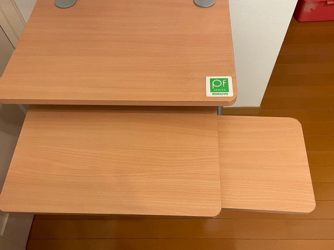 コクヨ　パソコンデスク