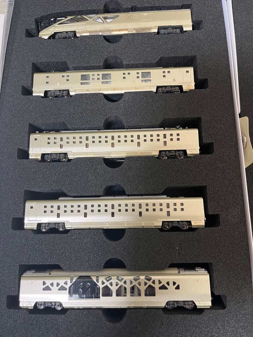 TRAIN SUITE 四季島 (KATO)初期製造限定ロッド ジャンク