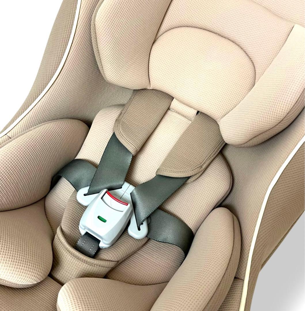 極美品 送料無料 コンビ コッコロS UX シートベルト固定 ヘーゼルナッツ