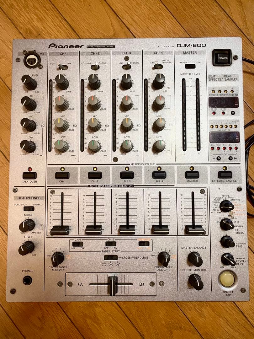 Pioneer DJM-600 DJミキサー