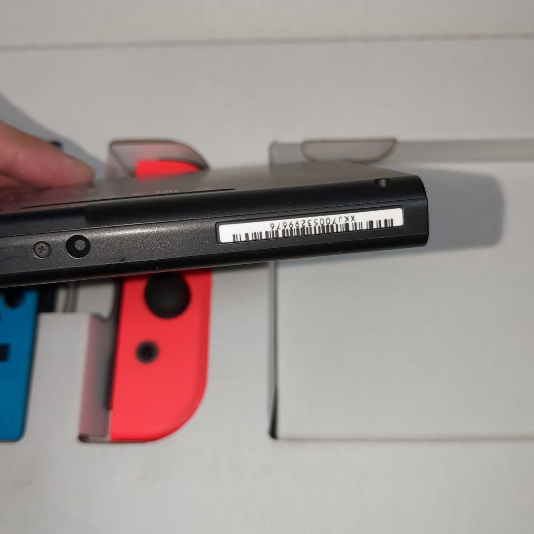 美品　Nintendo Switch 本体 　ジョイコン付き