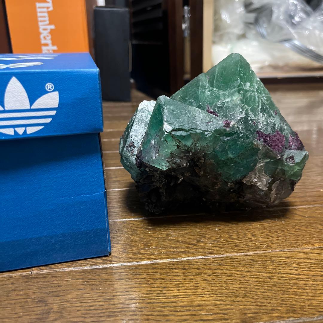 蛍石黄鉄鉱水晶共生鉱物天然石原石