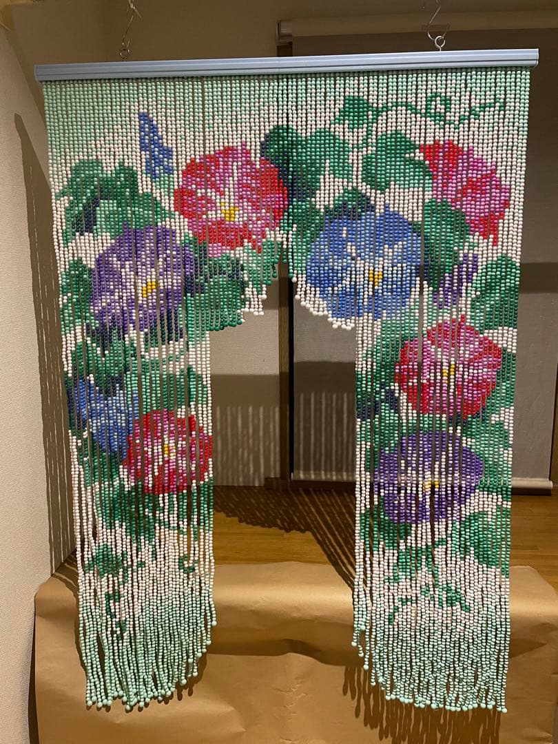 完成品】 昭和レトロ 珠のれん ビーズ 花柄 - メルカリ