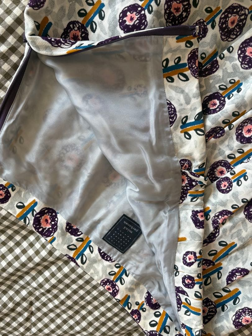 ミナペルホネン　famille フラワープリント 膝丈スカート