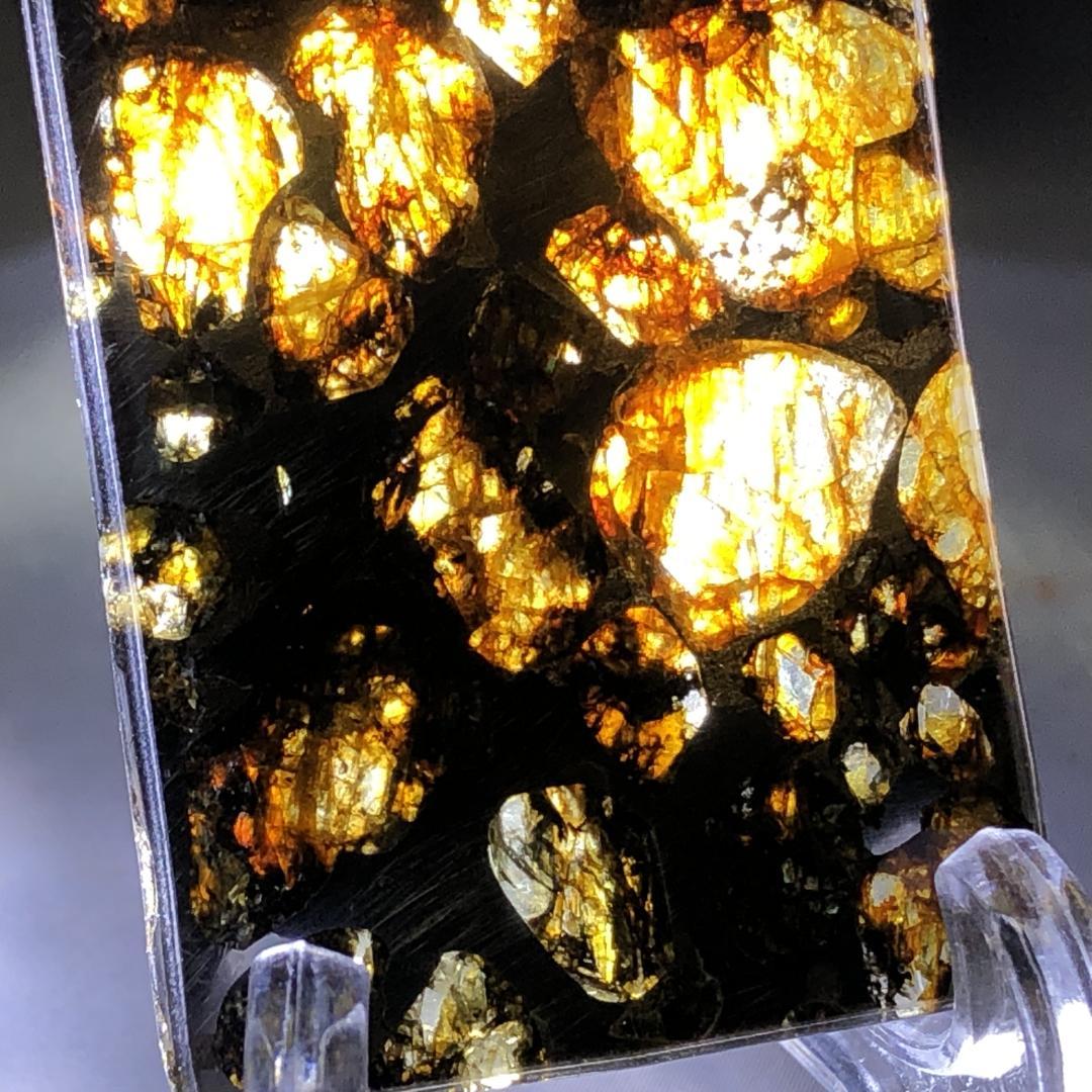 パラサイト隕石 隕石 石鉄隕石 セリコ隕石 美品 重さ約6g ケース付