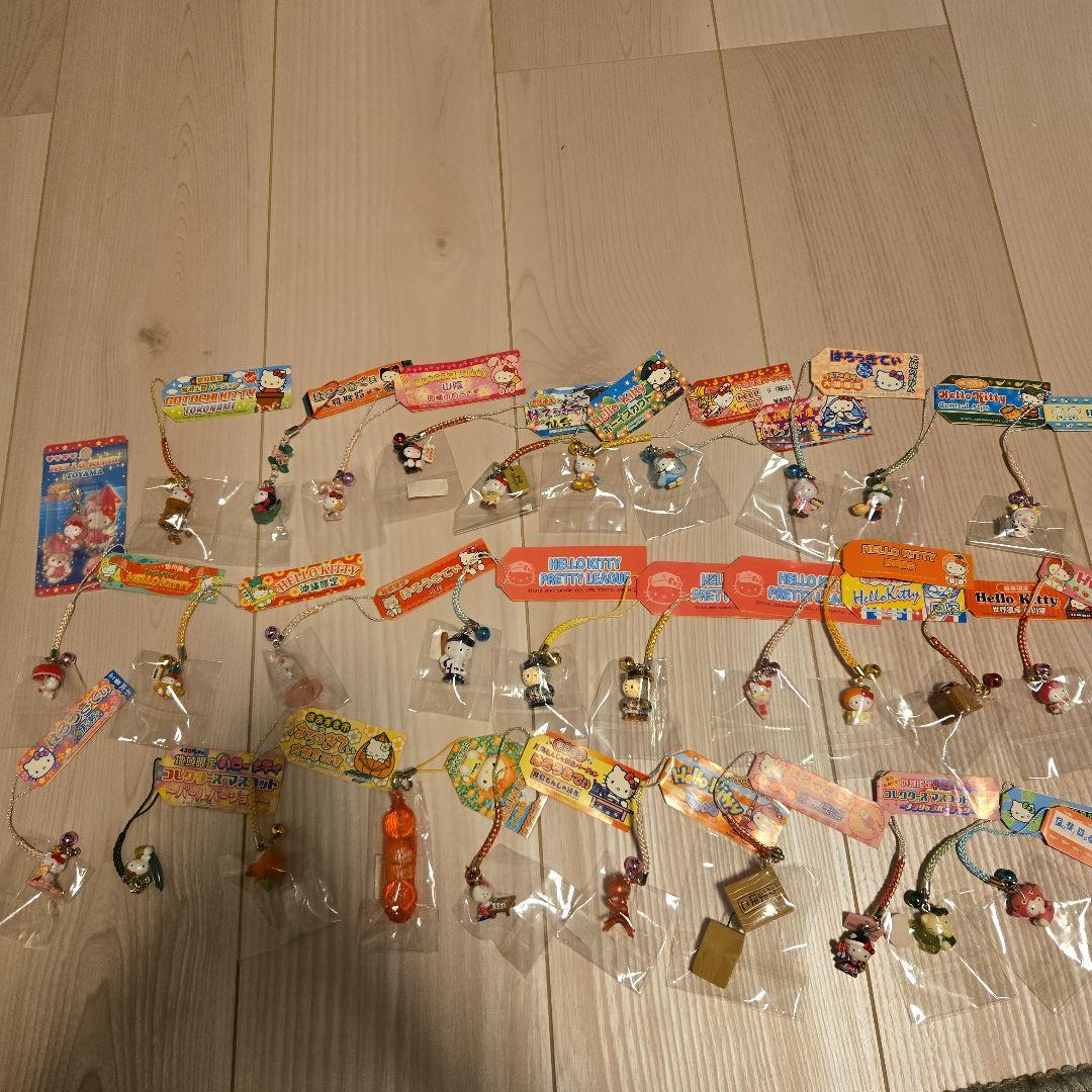 【値下げ】★レア含む★　61個　ご当地キティ　キーホルダー、根付まとめ売り