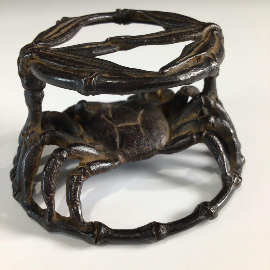 Ｐ７２３　蓋置　『千秋長治造』『蝋型鋳銅』『蟹蓋置』　共箱　茶道具