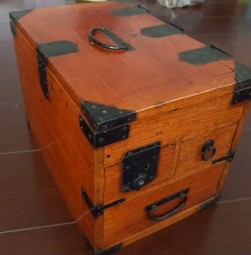 【希少】銭いれ　千両箱　書道箱　※昔のお金少量あり 時代劇,小判・千両箱｜模造刀や居合刀、戦国武将グッズの【忍屋】