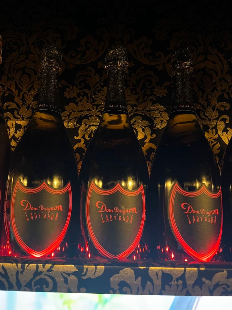 ドン・ペリニヨン レディー・ガガ Amazon.co.jp: ドンペリ レディー ガガ 正規品 ドン ペリニヨン Dom