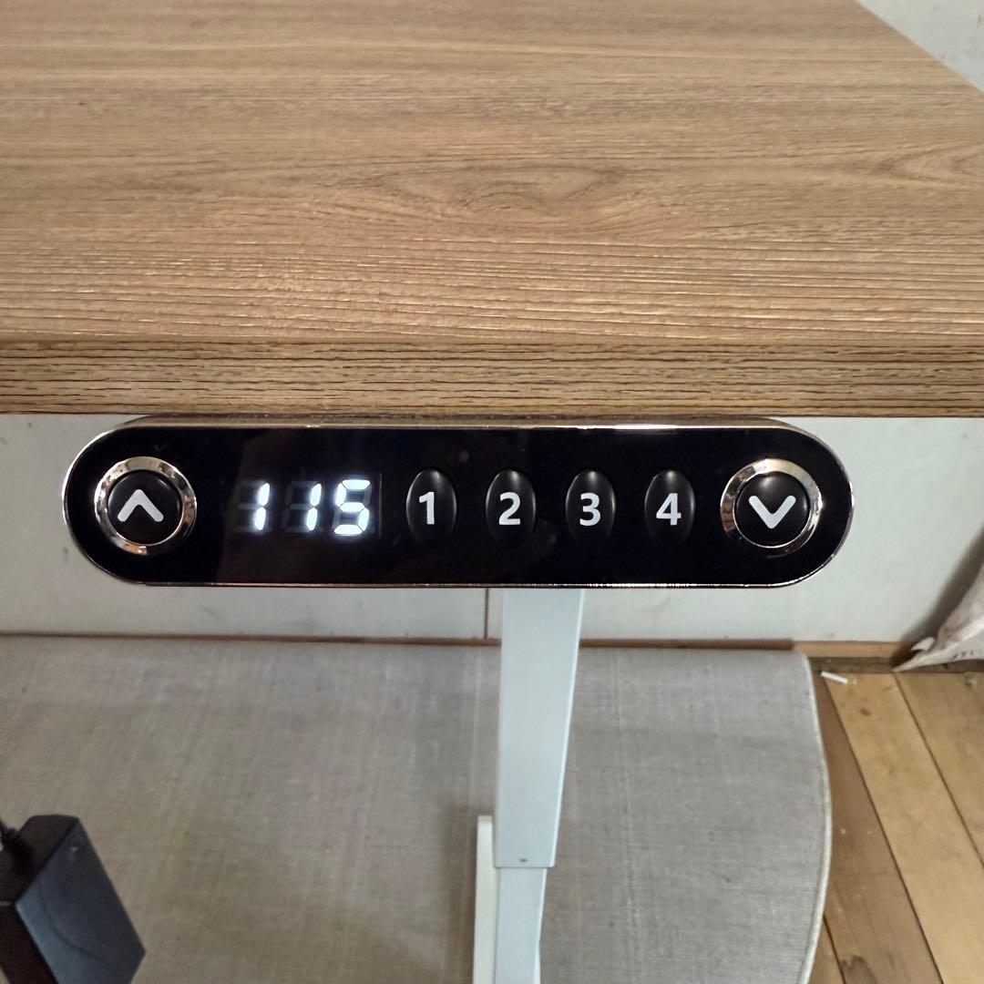 【681】電動昇降機能付　木目調パソコンデスク